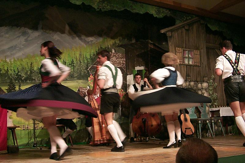 J20-Tyrolian_dance.JPG